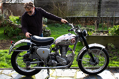 atelier, motos, anciennes, maine et loire, triumph, ktm